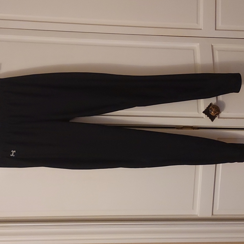 Under Armour womens black leggings yoga pants size small